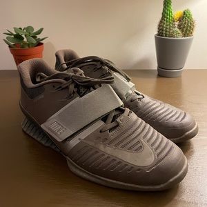 RARE Nike Romaleos 3 Viking Quest Ridgerock Metallic Pewter AQ0628-200 Size 9.5